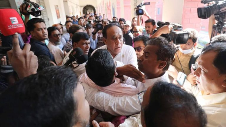 আচরণবিধি নিয়ে প্রশ্ন করায় সাংবাদিকের ওপর হামলা করলো এমপি মোস্তাফিজ